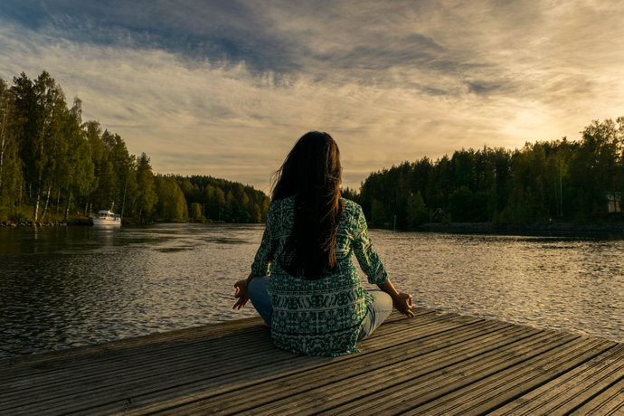 Cultivar la paz interior a través de una rutina diaria de meditación de atención plena